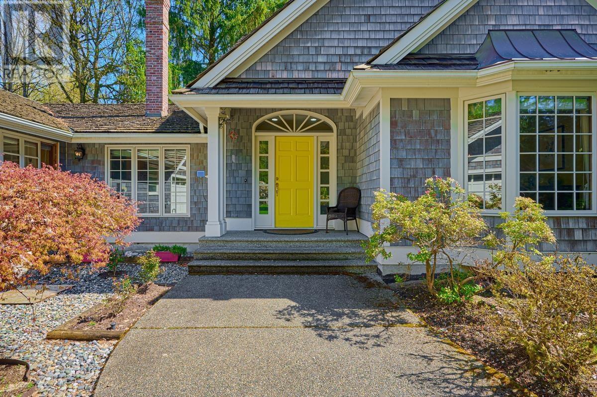 23863 128 Avenue, Maple Ridge, British Columbia  V4R 1R4 - Photo 2 - R2868507
