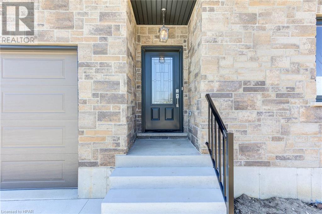 272 Queen Street S, Atwood, Ontario  N0G 1B0 - Photo 3 - 40568171