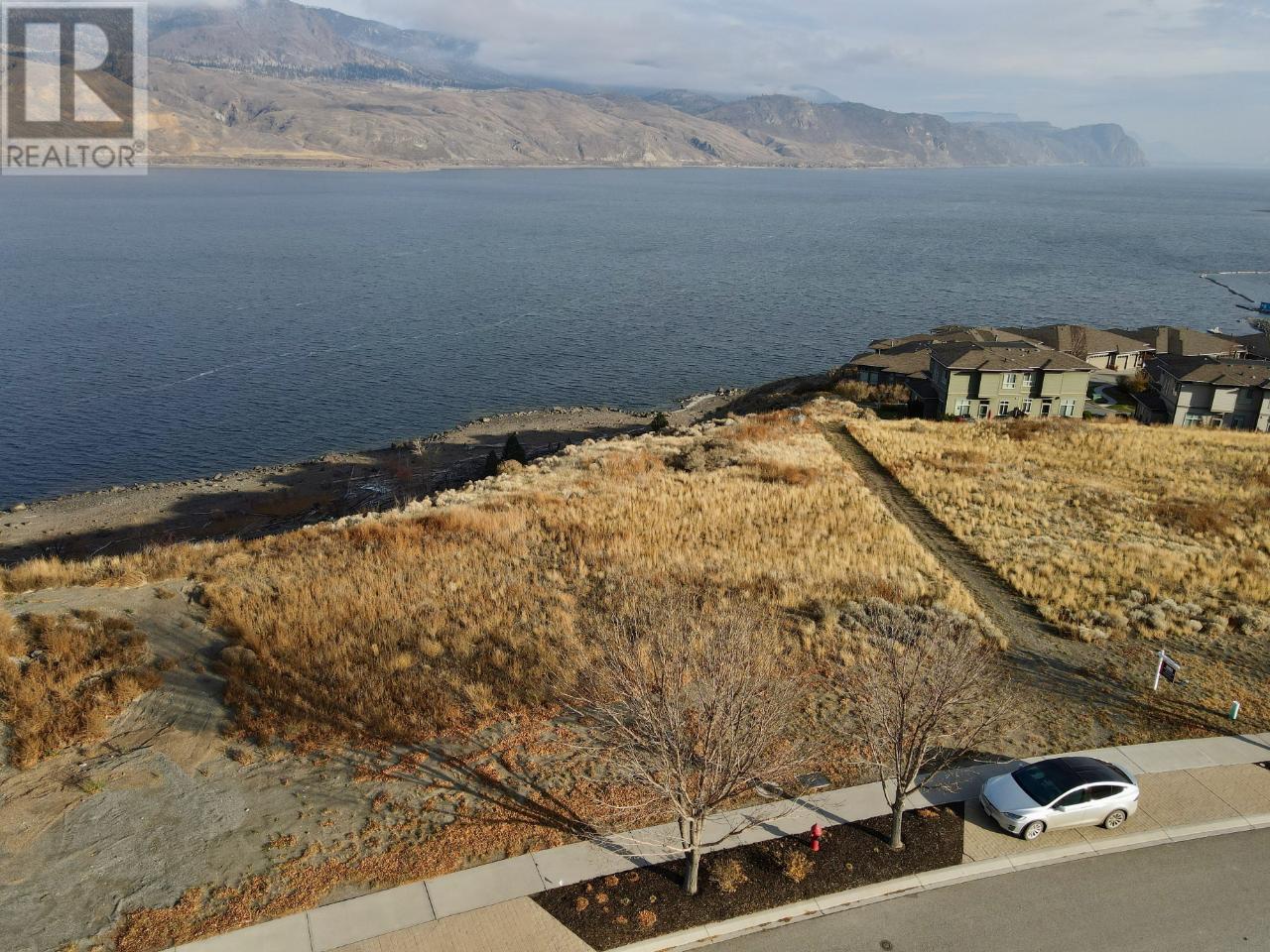 201 Holloway Drive, Tobiano, British Columbia    - Photo 2 - 177687