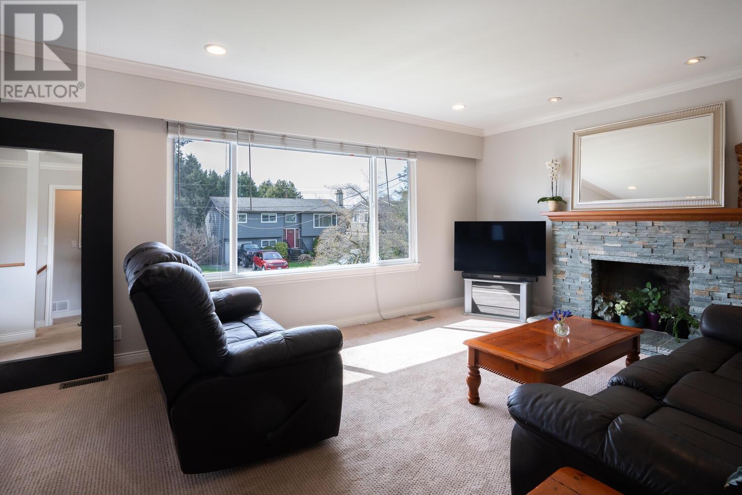 4883 42b Avenue, Delta, British Columbia  V4K 1A6 - Photo 2 - R2868594