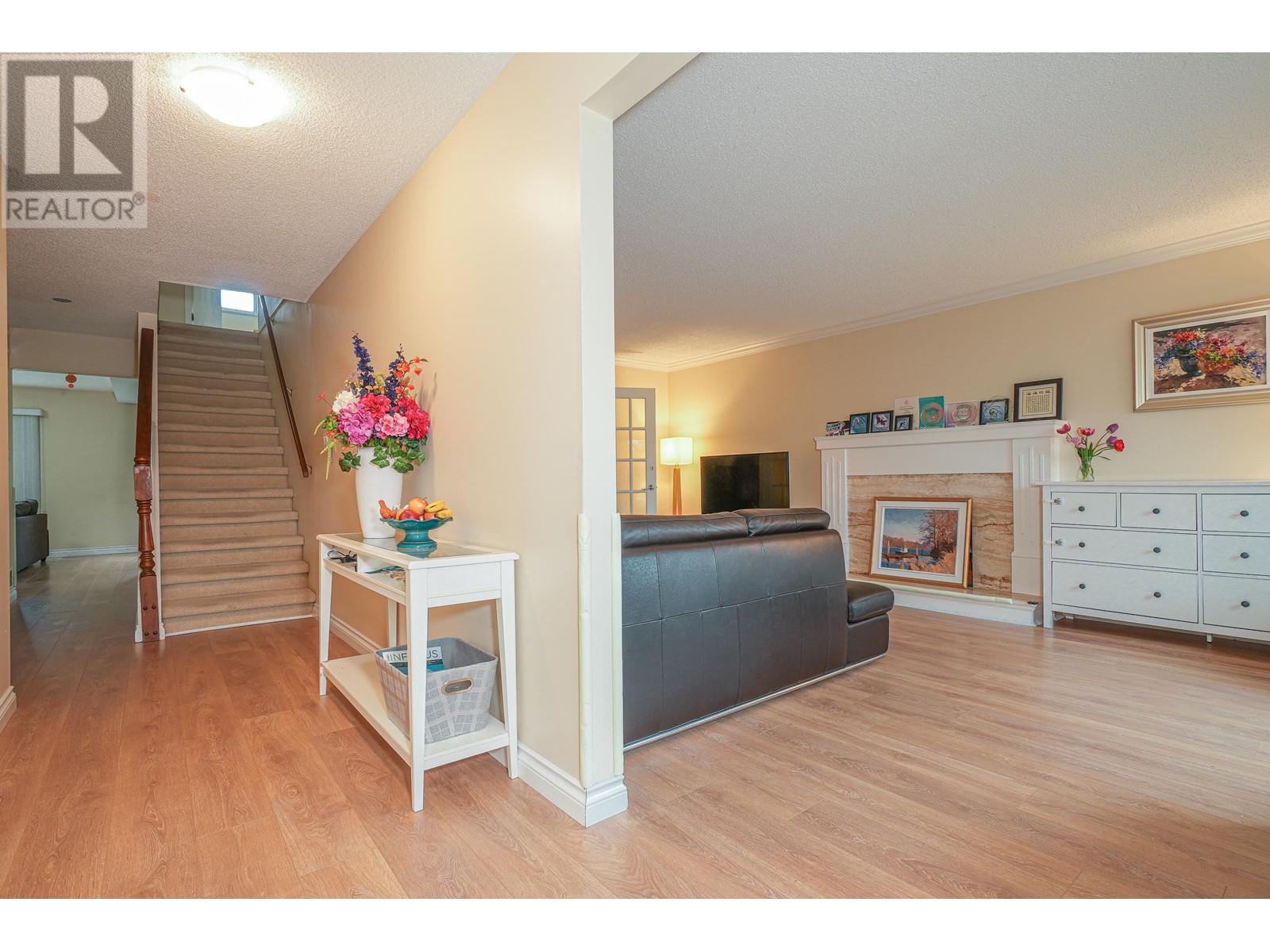 9468 Romaniuk Place, Richmond, British Columbia  V7E 5G8 - Photo 5 - R2868616