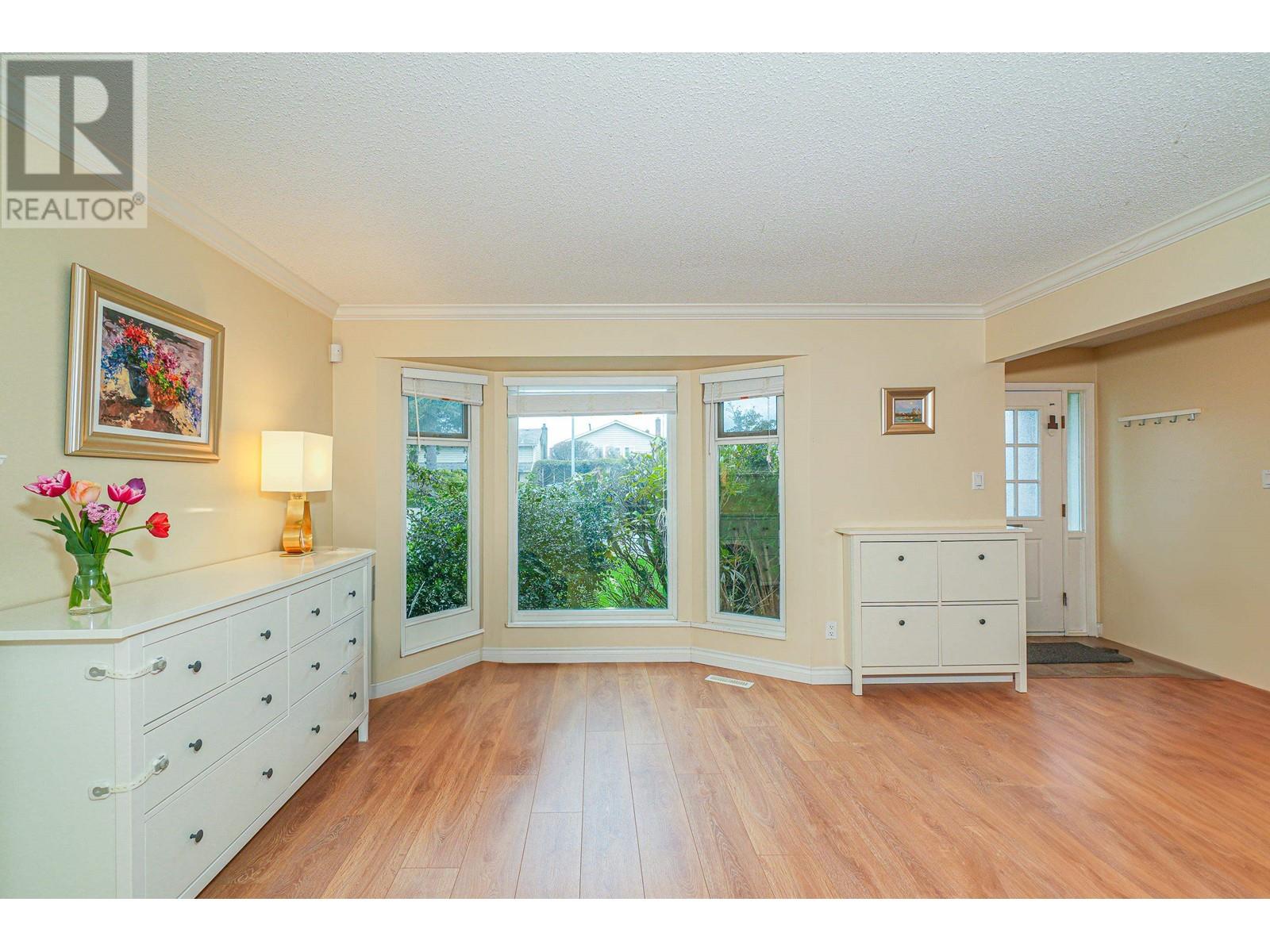 9468 Romaniuk Place, Richmond, British Columbia  V7E 5G8 - Photo 8 - R2868616