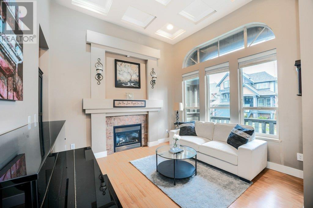 19226 Streamstone Walk, Pitt Meadows, British Columbia  V3Y 0B1 - Photo 2 - R2868663