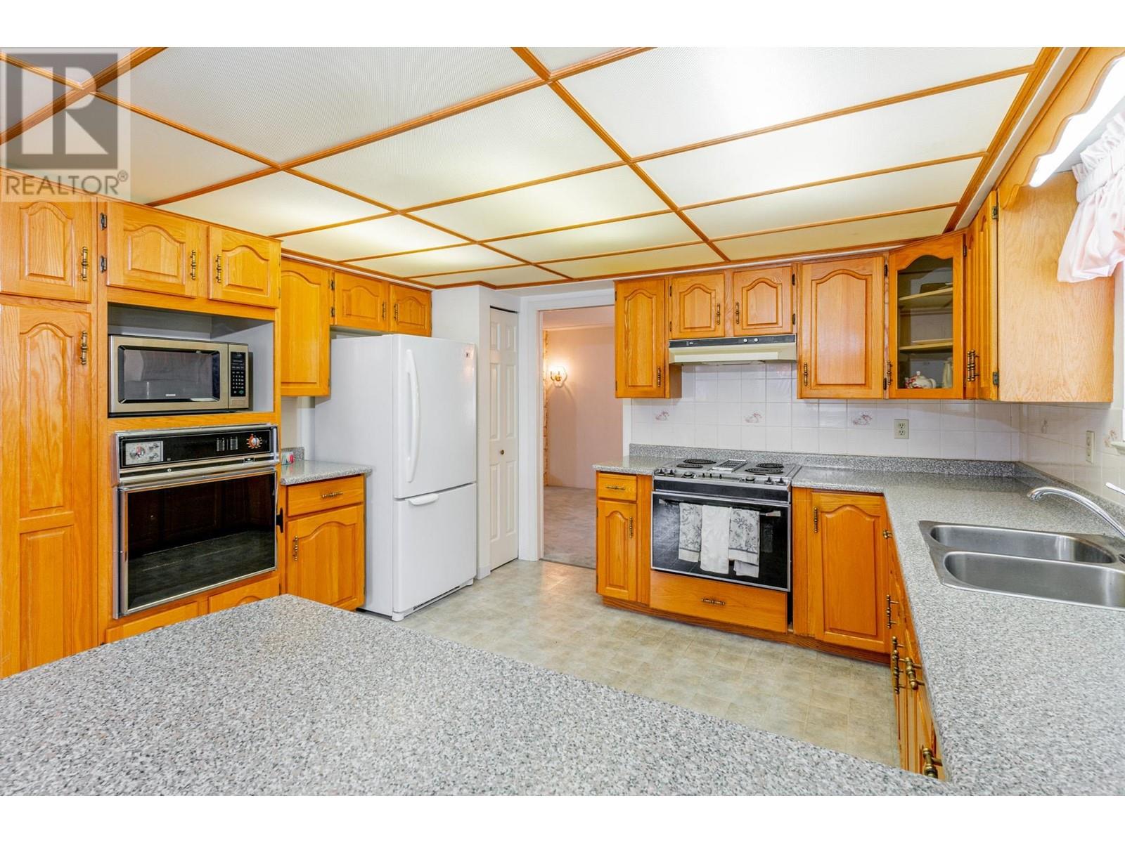 4897 Commercial Street, Vancouver, British Columbia  V5N 4G9 - Photo 9 - R2868603
