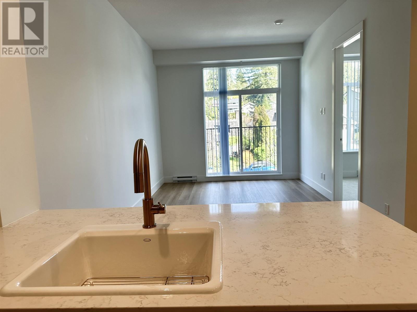 211 718 Edgar Avenue, Coquitlam, British Columbia  V3K 0H2 - Photo 8 - R2868561