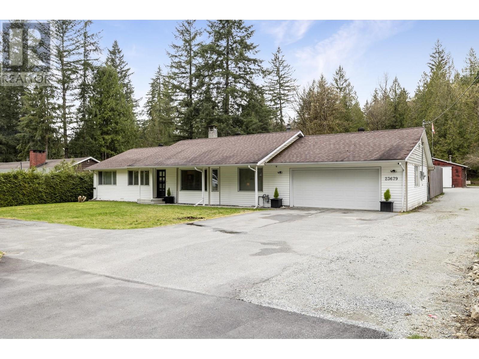 23679 Fern Crescent, Maple Ridge, British Columbia  V4R 2S9 - Photo 1 - R2868572