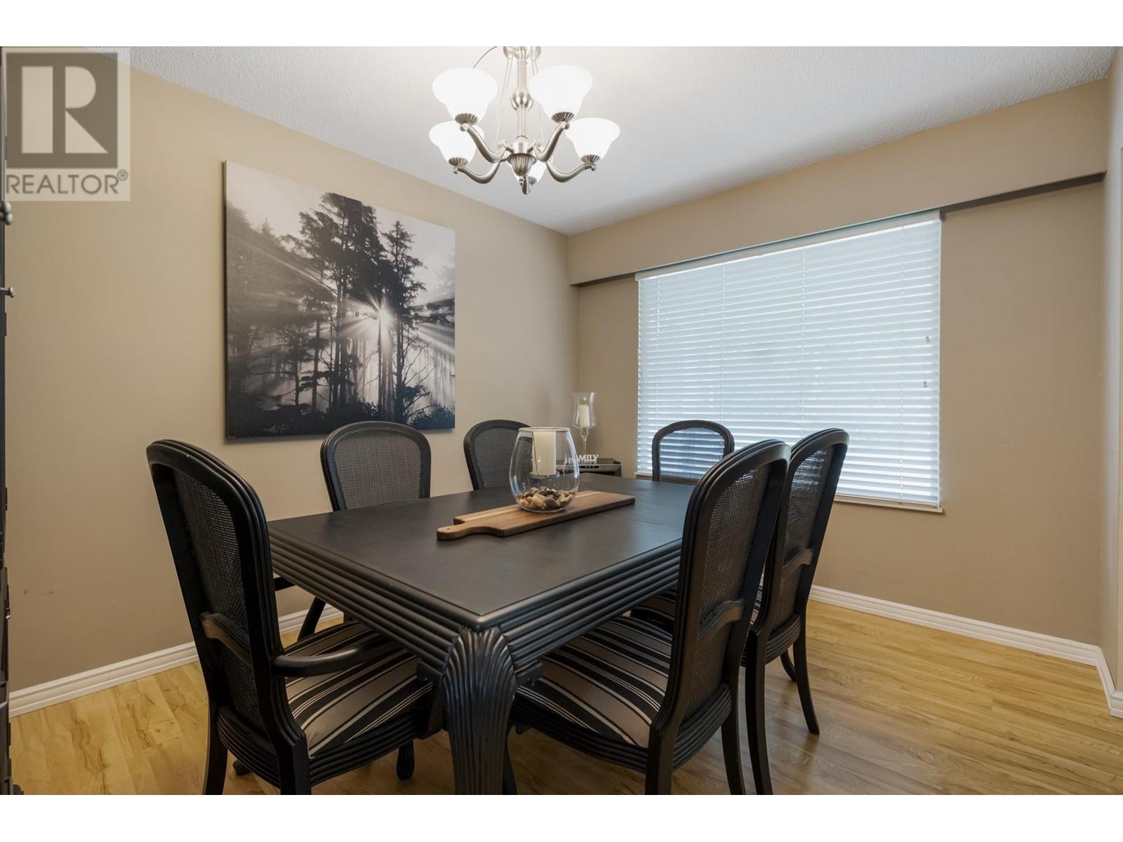 23679 Fern Crescent, Maple Ridge, British Columbia  V4R 2S9 - Photo 7 - R2868572