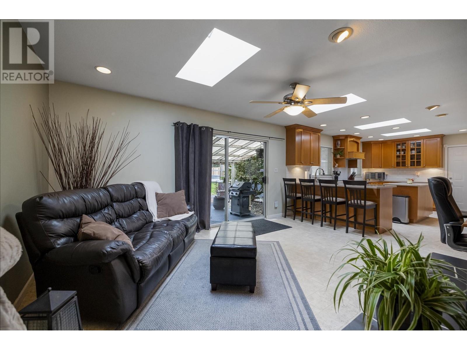 23679 Fern Crescent, Maple Ridge, British Columbia  V4R 2S9 - Photo 17 - R2868572