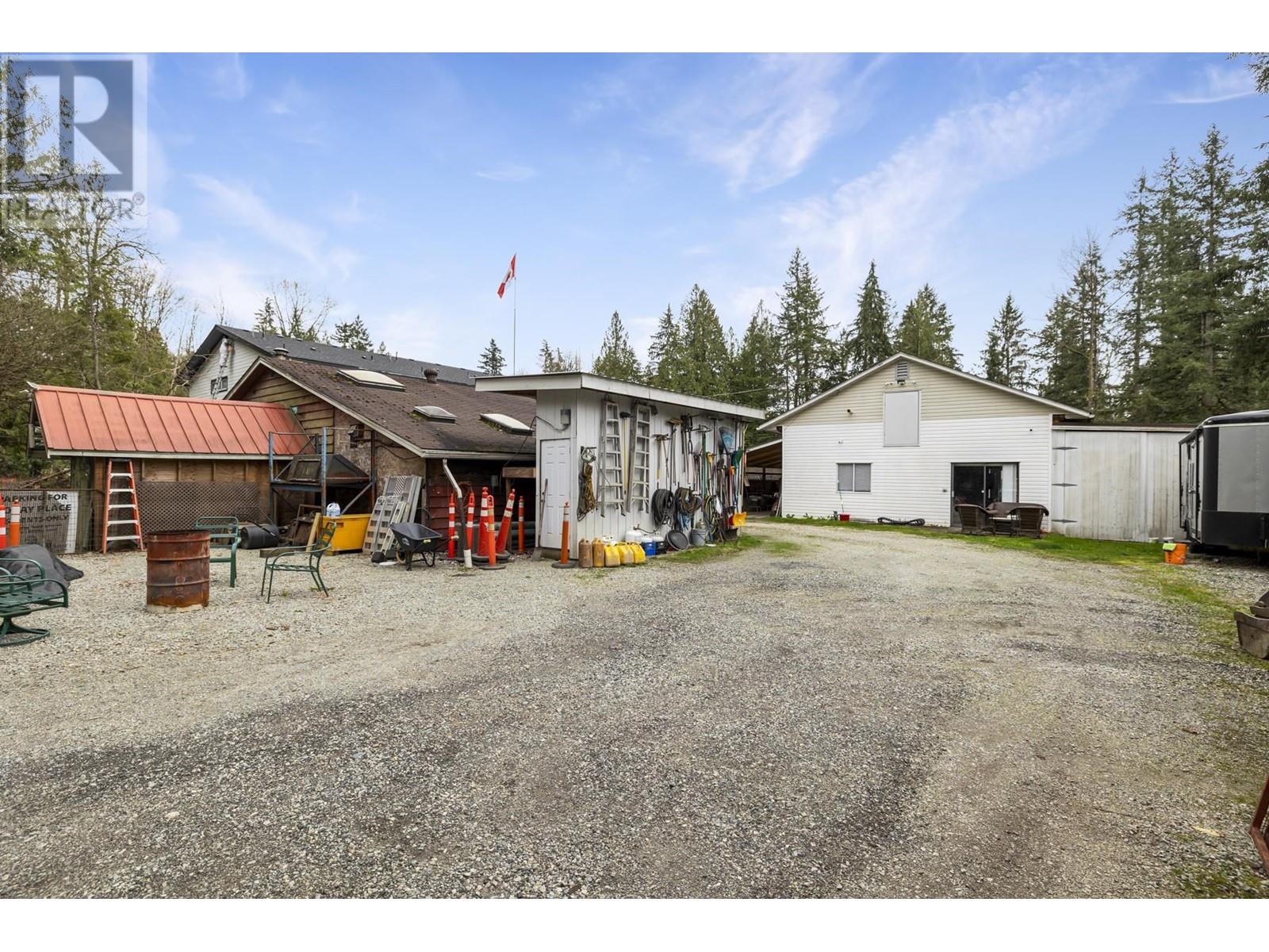 23679 Fern Crescent, Maple Ridge, British Columbia  V4R 2S9 - Photo 34 - R2868572
