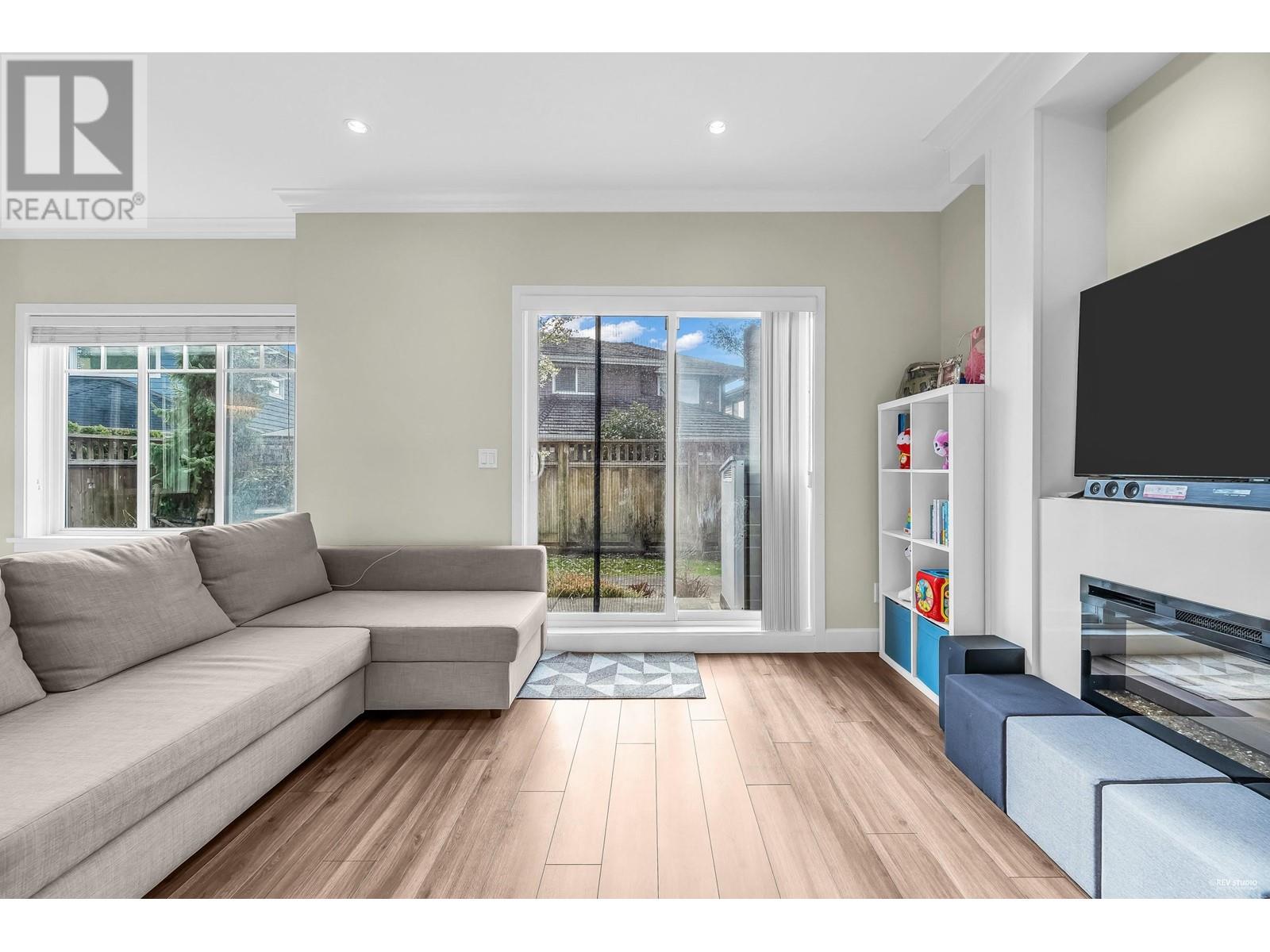 9 6511 No. 2 Road, Richmond, British Columbia  V7C 3L4 - Photo 4 - R2868574