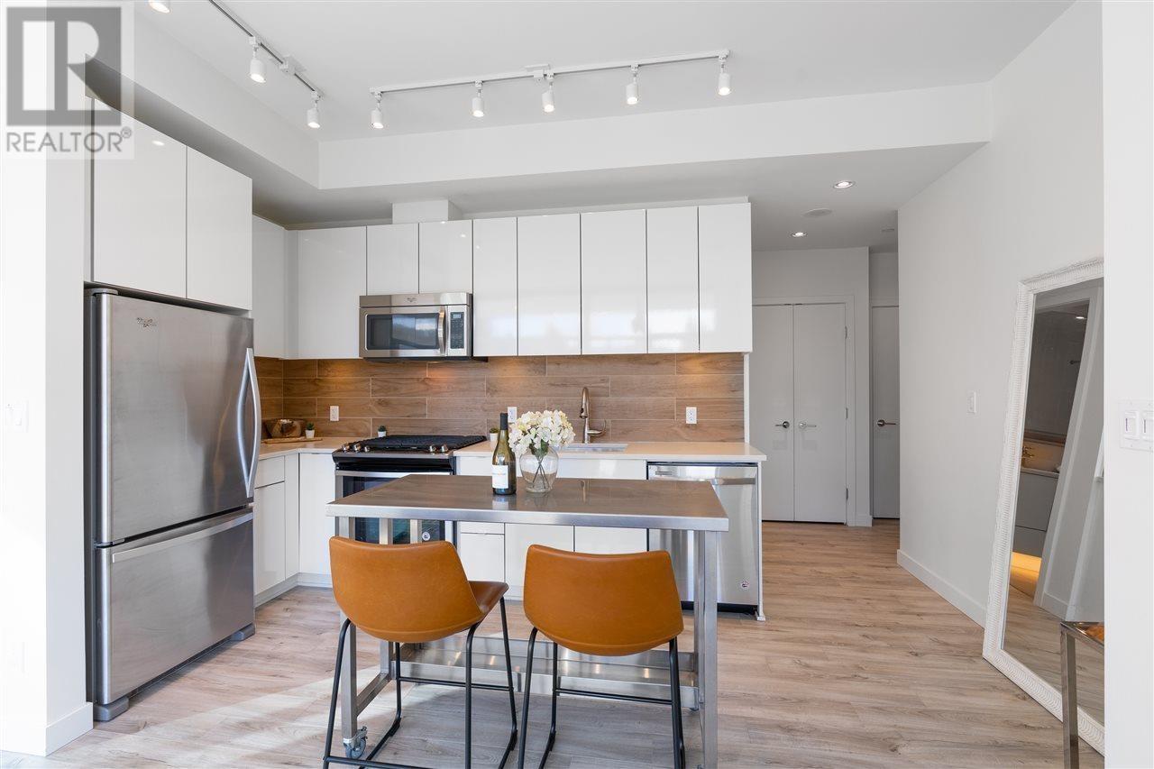 201 200 Nelson's Crescent, New Westminster, British Columbia  V3L 0H4 - Photo 9 - R2868632