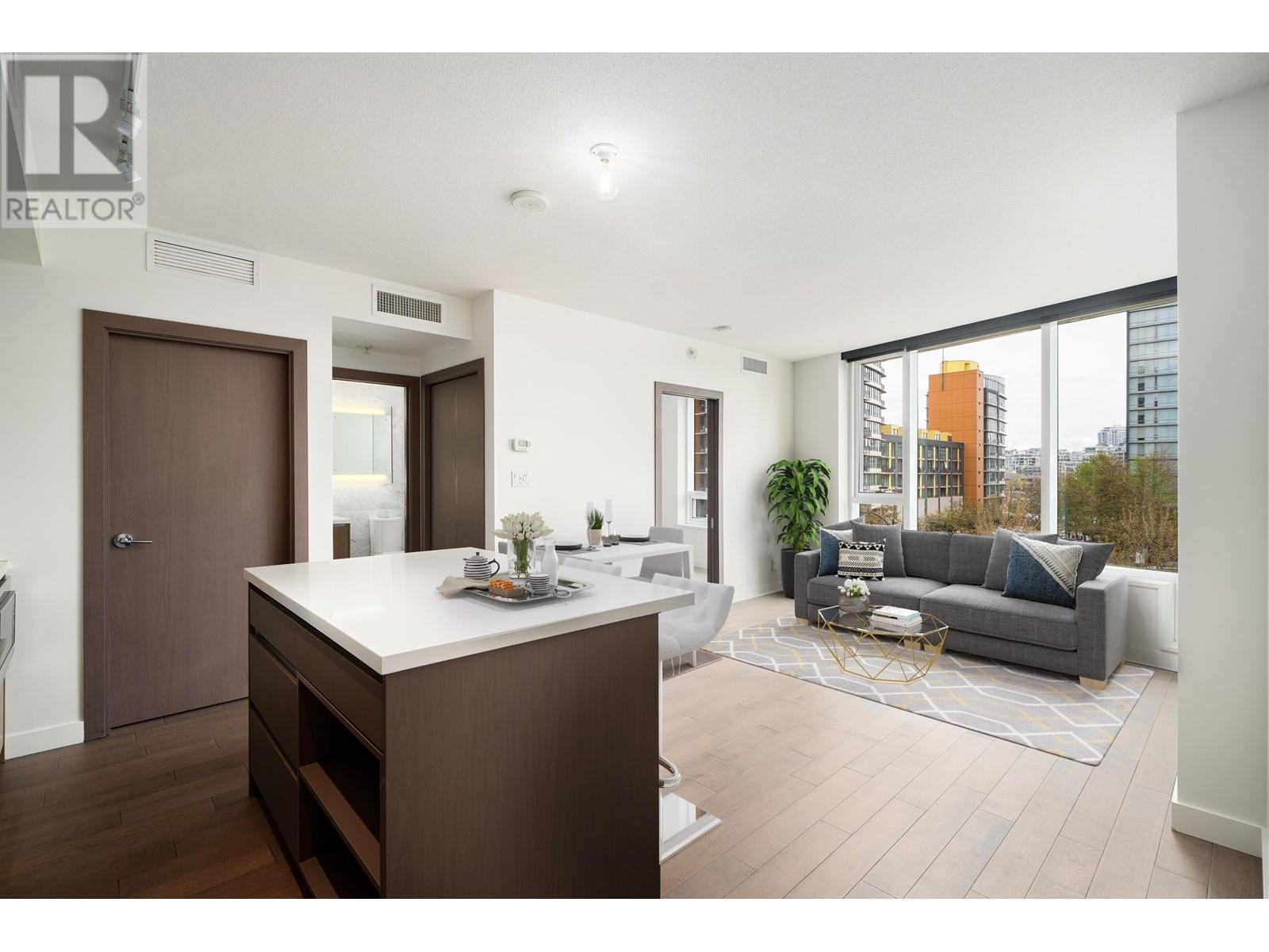 355 38 Smithe Street, Vancouver, British Columbia  V6B 0P3 - Photo 2 - R2868697