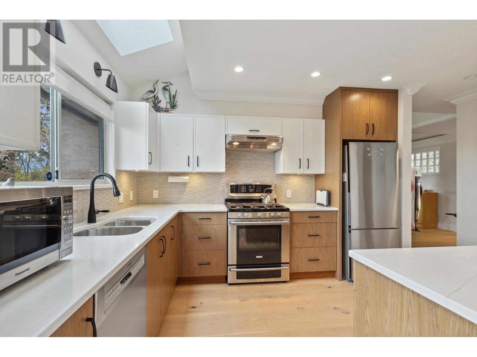 36 1238 Eastern Drive, Port Coquitlam, British Columbia  V3C 6C5 - Photo 4 - R2868703