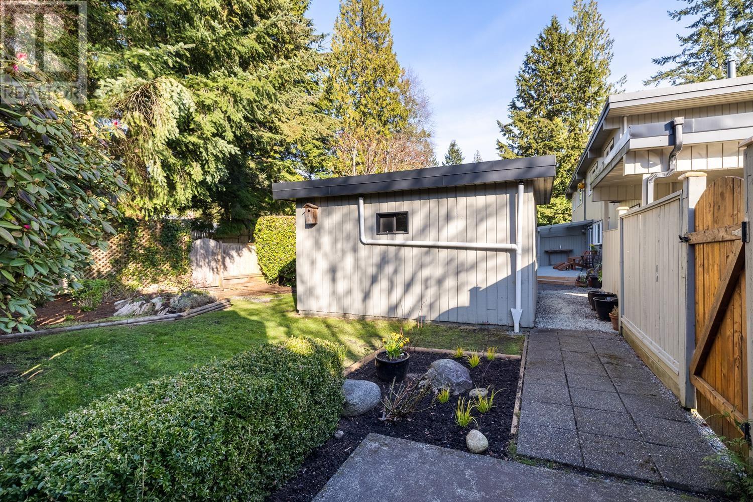3670 Edgemont Boulevard, North Vancouver, British Columbia  V7R 2P7 - Photo 28 - R2868716