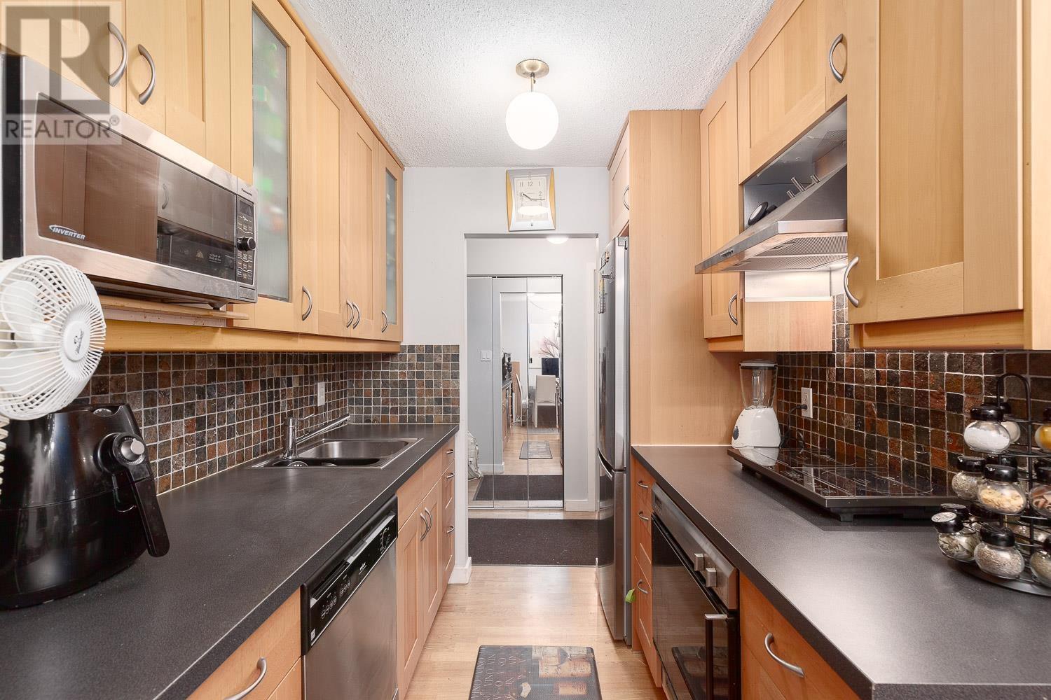 304 1345 Chesterfield Avenue, North Vancouver, British Columbia  V7M 2N1 - Photo 10 - R2868728