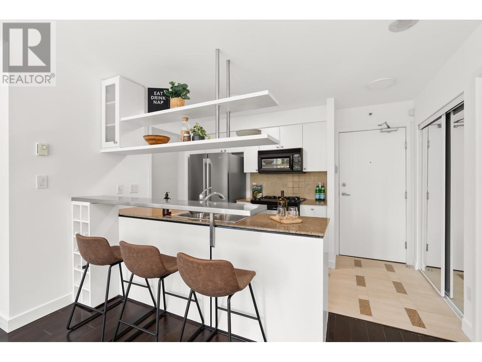 307 1495 Richards Street, Vancouver, British Columbia  V6Z 3E4 - Photo 11 - R2868736