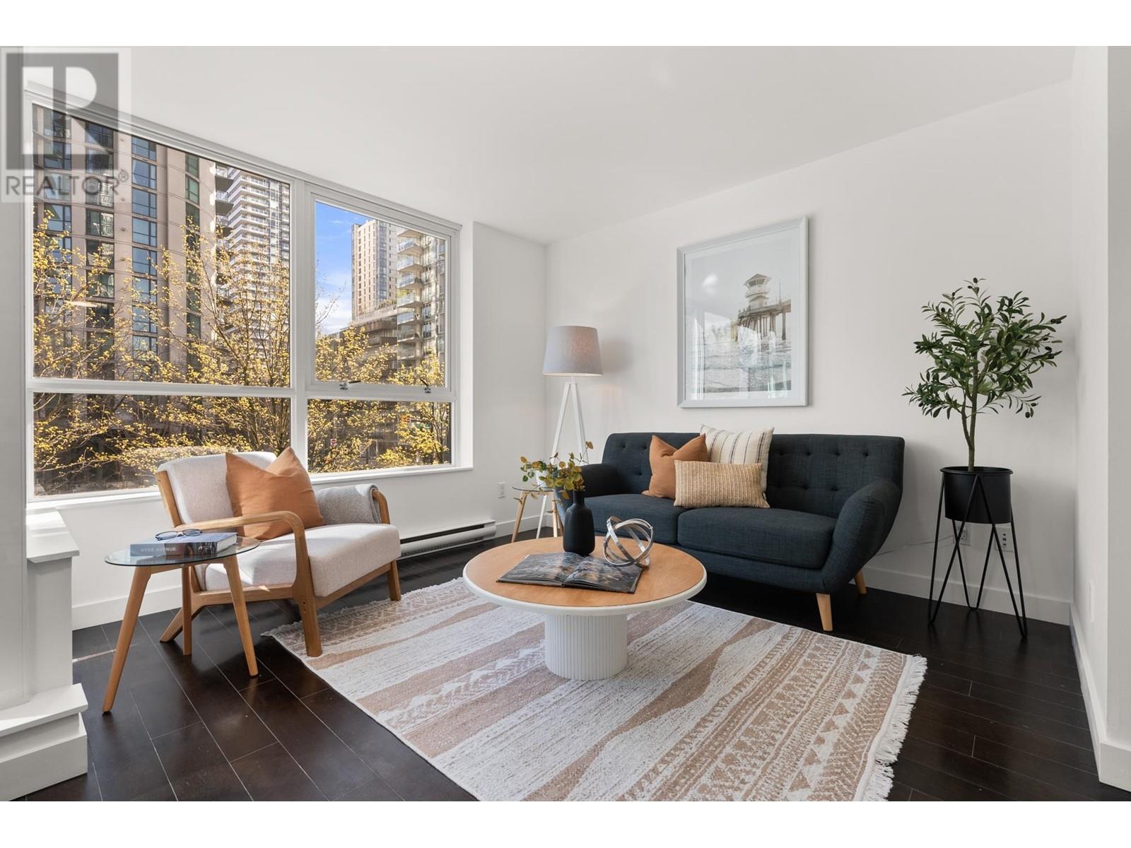 307 1495 Richards Street, Vancouver, British Columbia  V6Z 3E4 - Photo 2 - R2868736