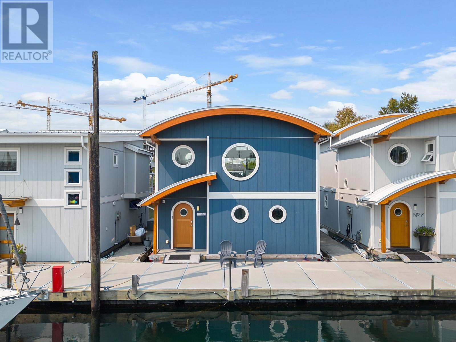 Gnb9 415 W Esplanade, North Vancouver, British Columbia  V7M 1A6 - Photo 25 - R2868744