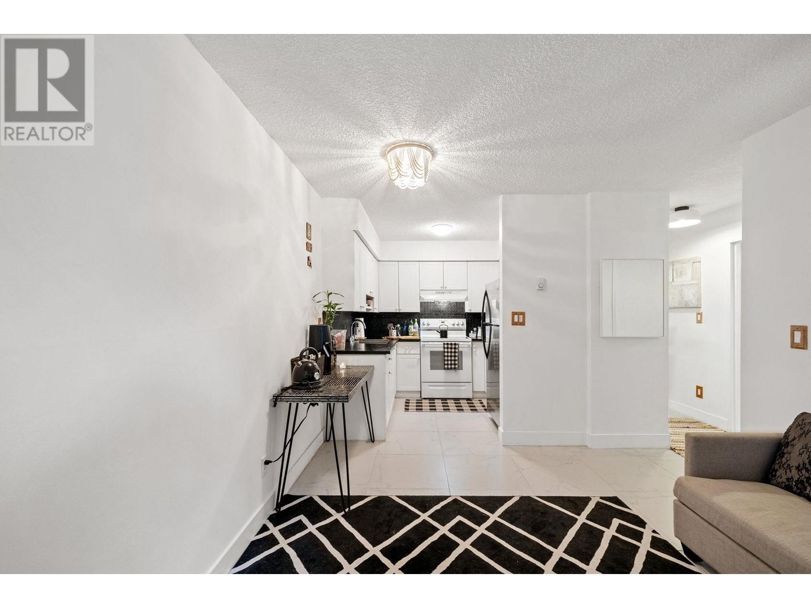 106 1948 Coquitlam Avenue, Port Coquitlam, British Columbia  V3B 1J3 - Photo 3 - R2868745