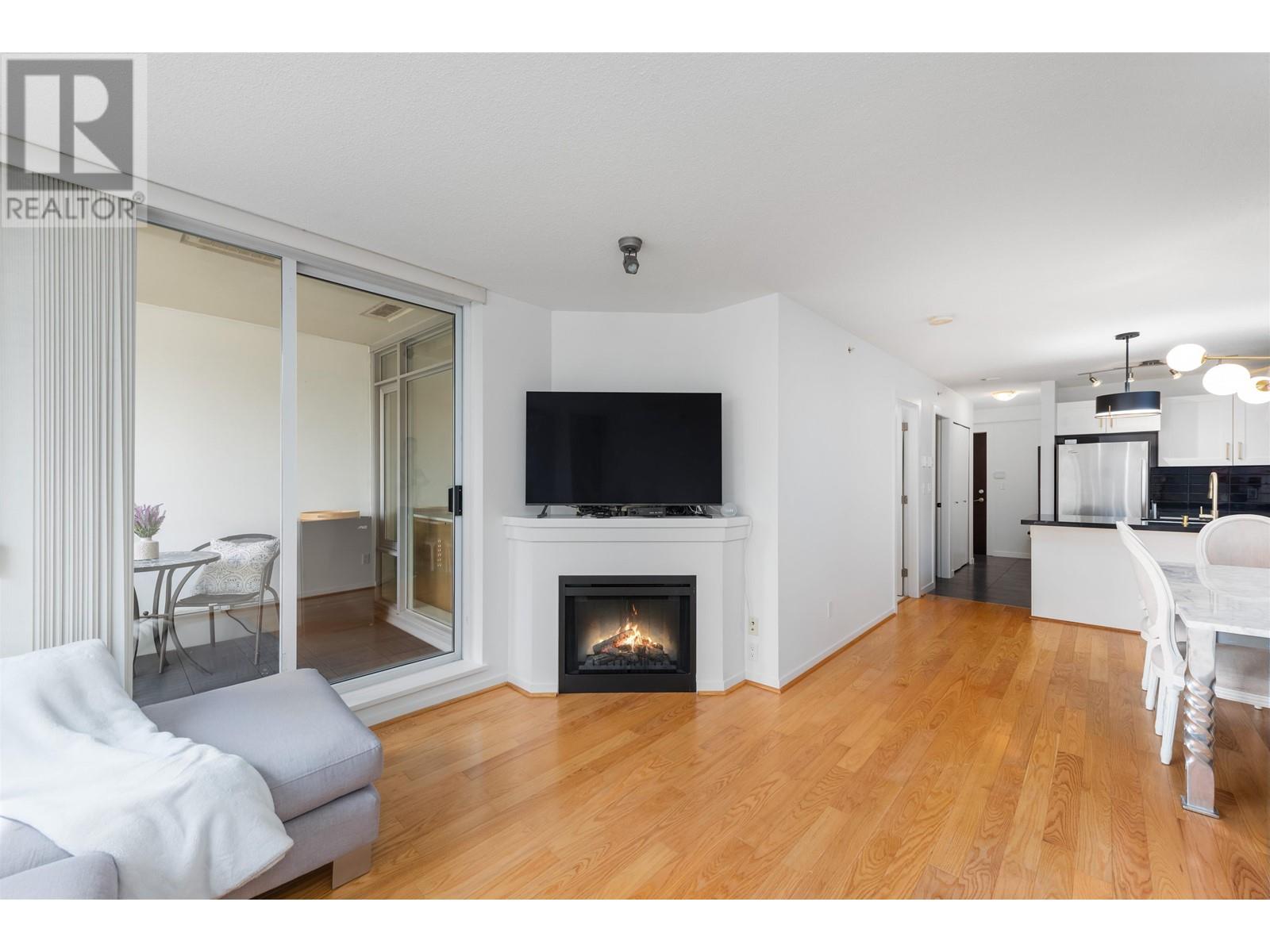 206 2133 Douglas Road, Burnaby, British Columbia  V5C 0E9 - Photo 11 - R2868794