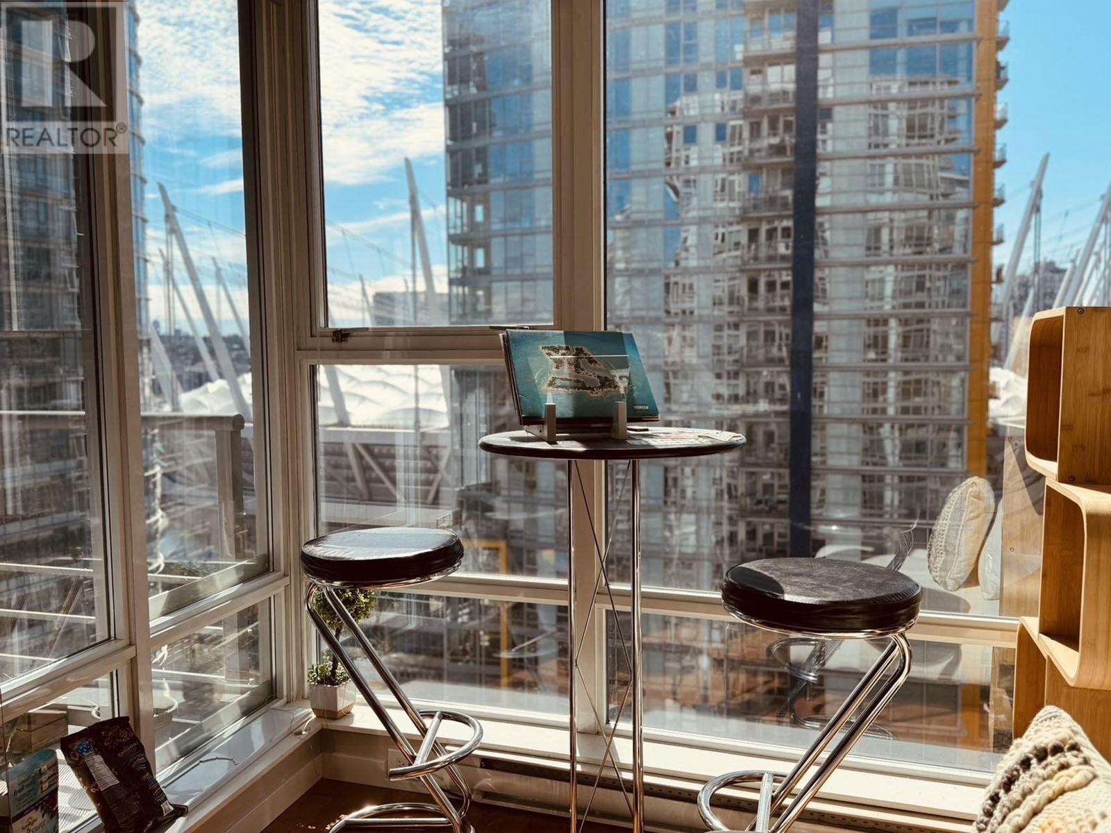 2007 131 Regiment Square, Vancouver, British Columbia  V6B 1X6 - Photo 3 - R2868799