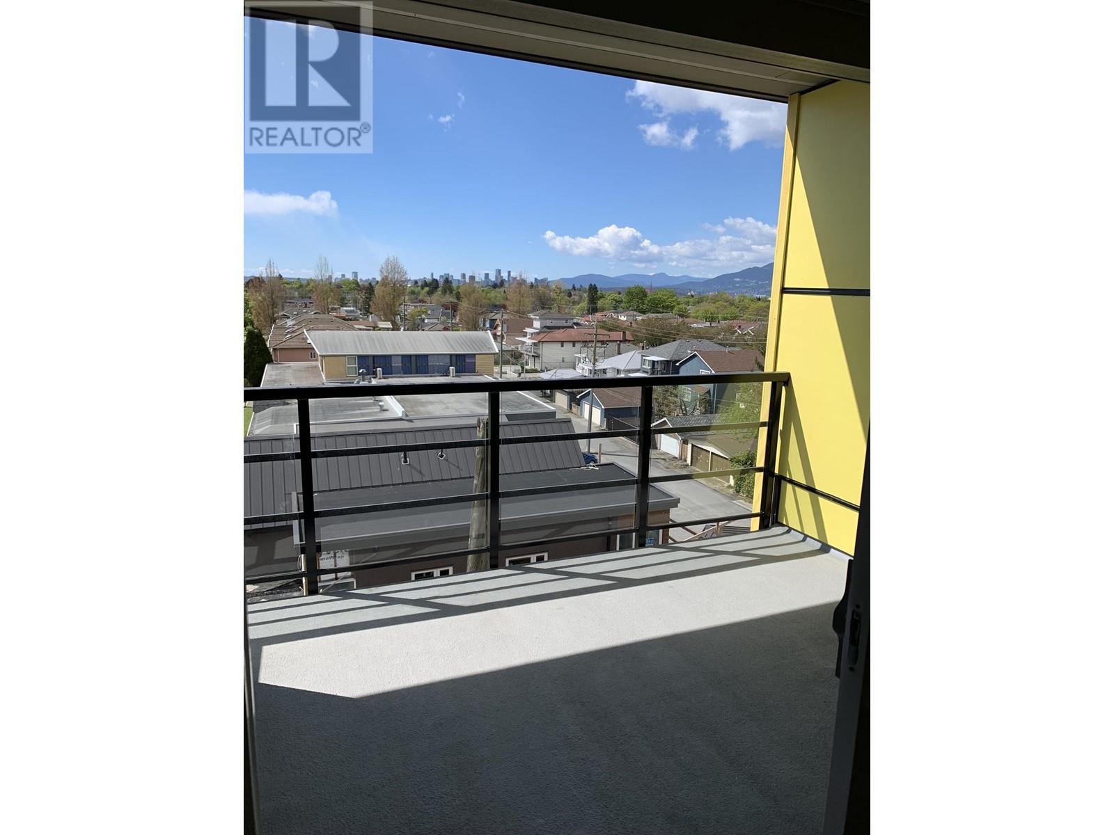 Ph2 2889 E 1st Avenue, Vancouver, British Columbia  V5M 0G2 - Photo 13 - R2868806