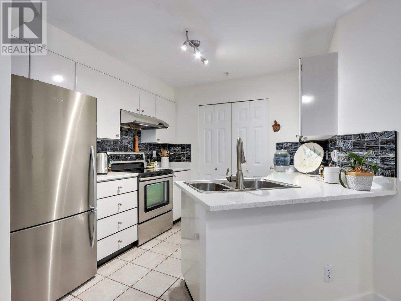 411 150 W 22nd Street, North Vancouver, British Columbia  V7M 3M4 - Photo 14 - R2868808