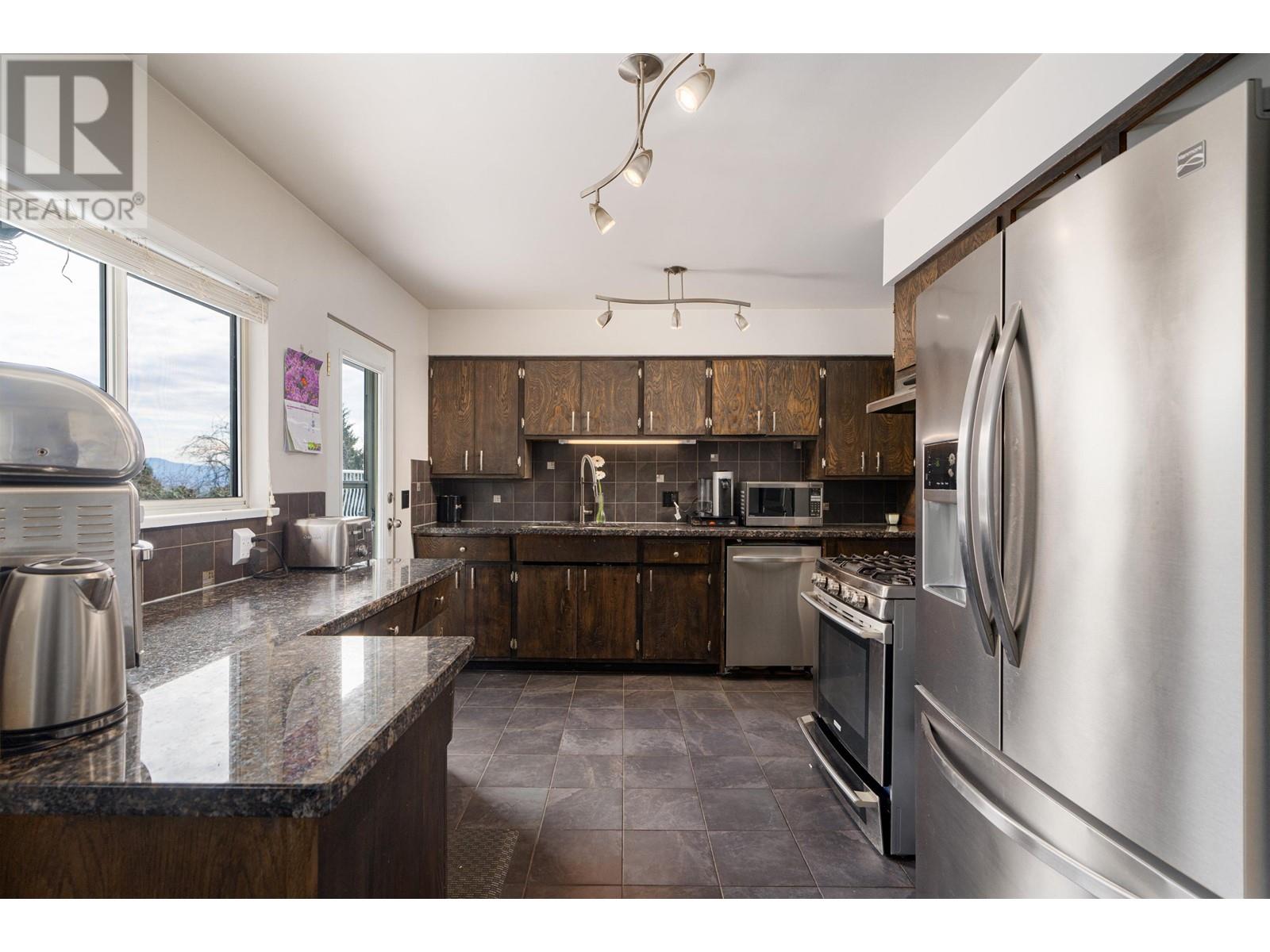 3051 Daybreak Avenue, Coquitlam, British Columbia  V3C 2G3 - Photo 11 - R2868705