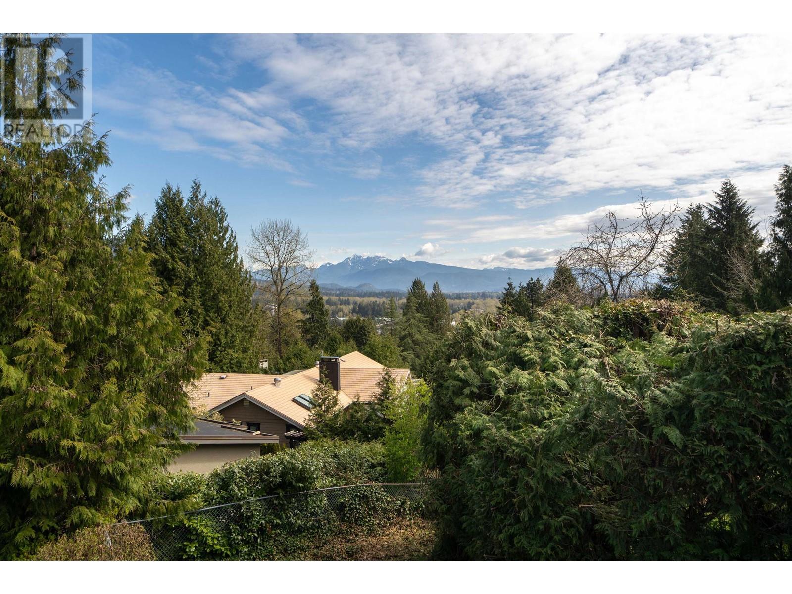 3051 Daybreak Avenue, Coquitlam, British Columbia  V3C 2G3 - Photo 30 - R2868705
