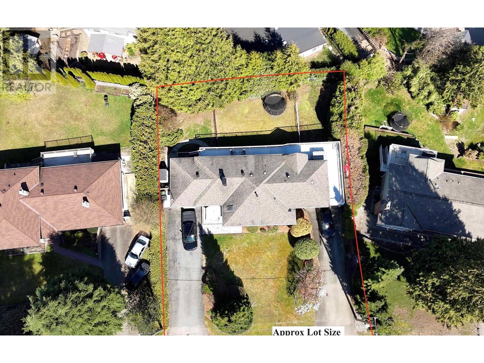 3051 Daybreak Avenue, Coquitlam, British Columbia  V3C 2G3 - Photo 33 - R2868705