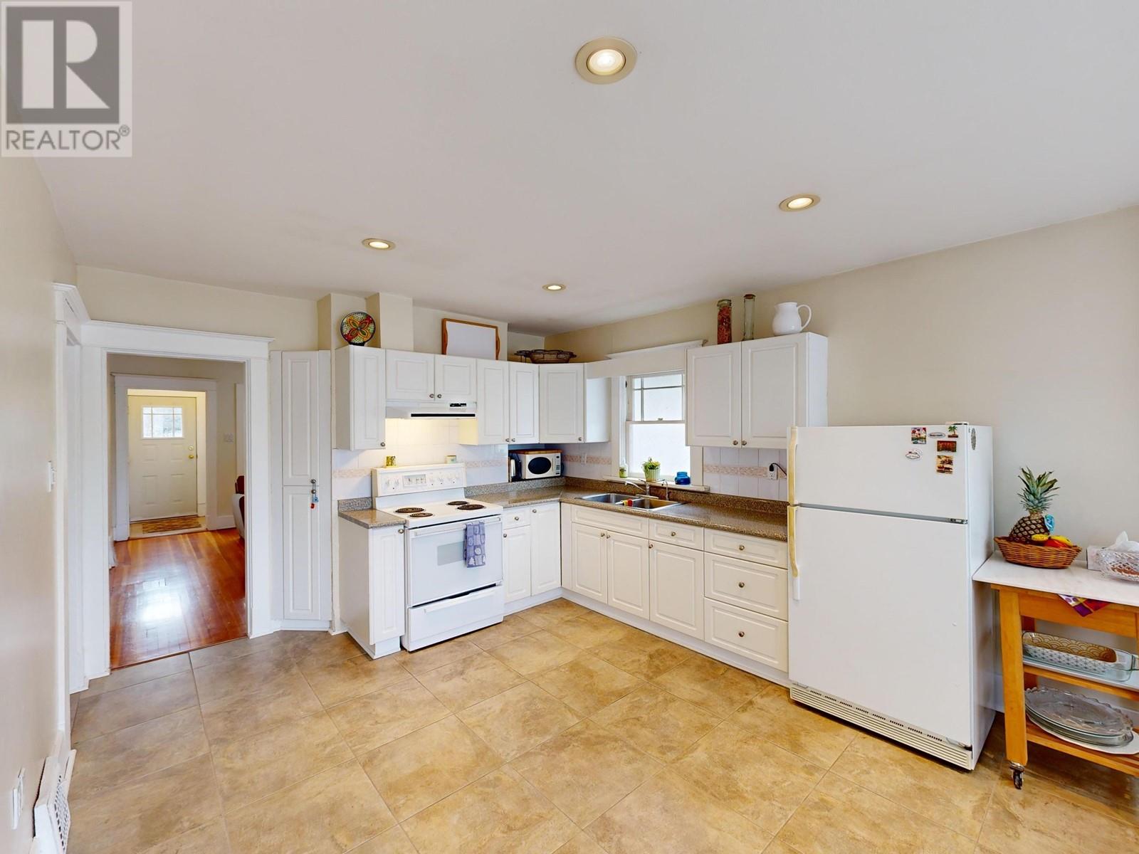 3493 Triumph Street, Vancouver, British Columbia  V5K 1T9 - Photo 12 - R2868729