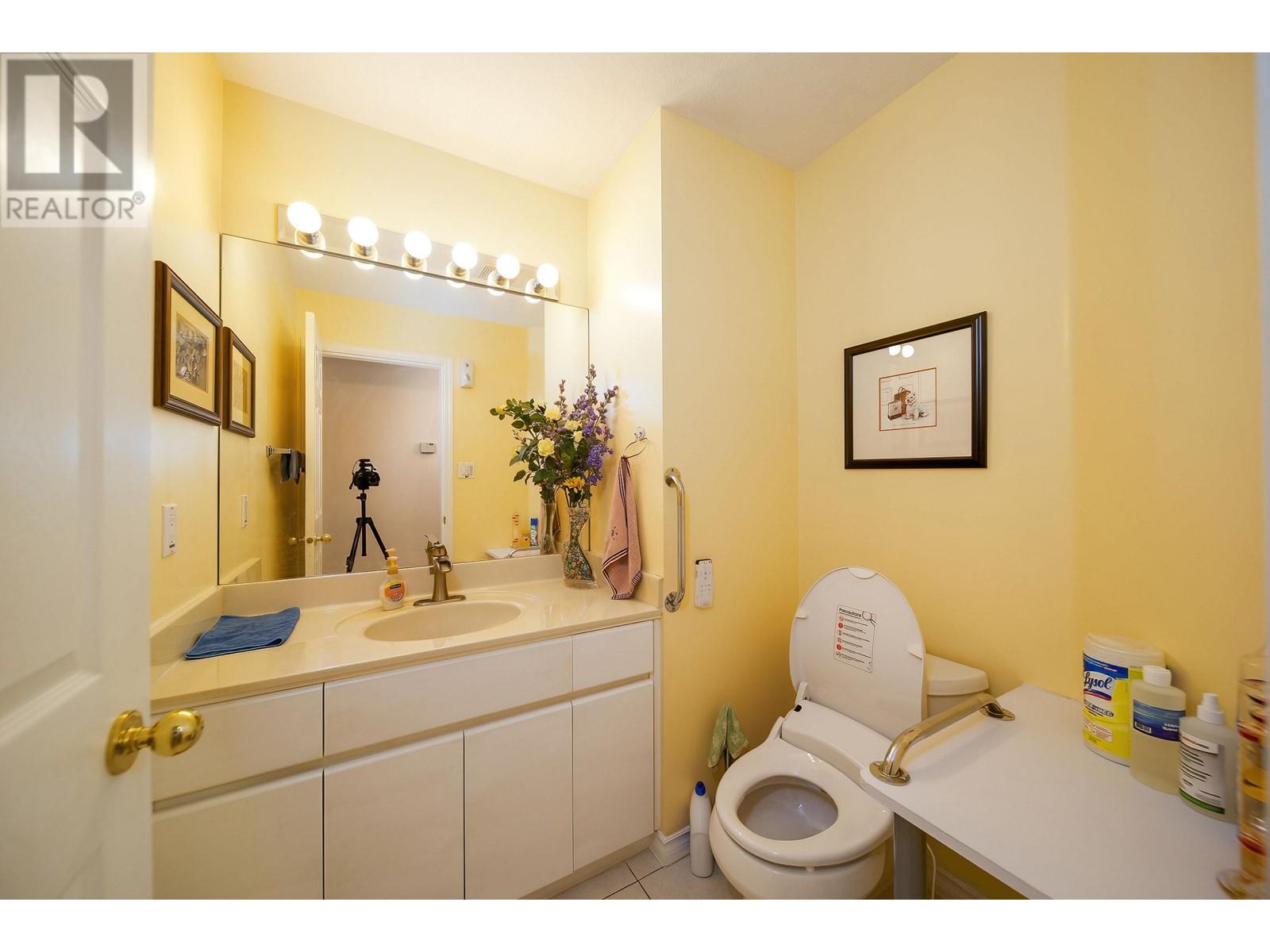 22180 Chaldecott Drive, Richmond, British Columbia  V6V 2S8 - Photo 9 - R2868737