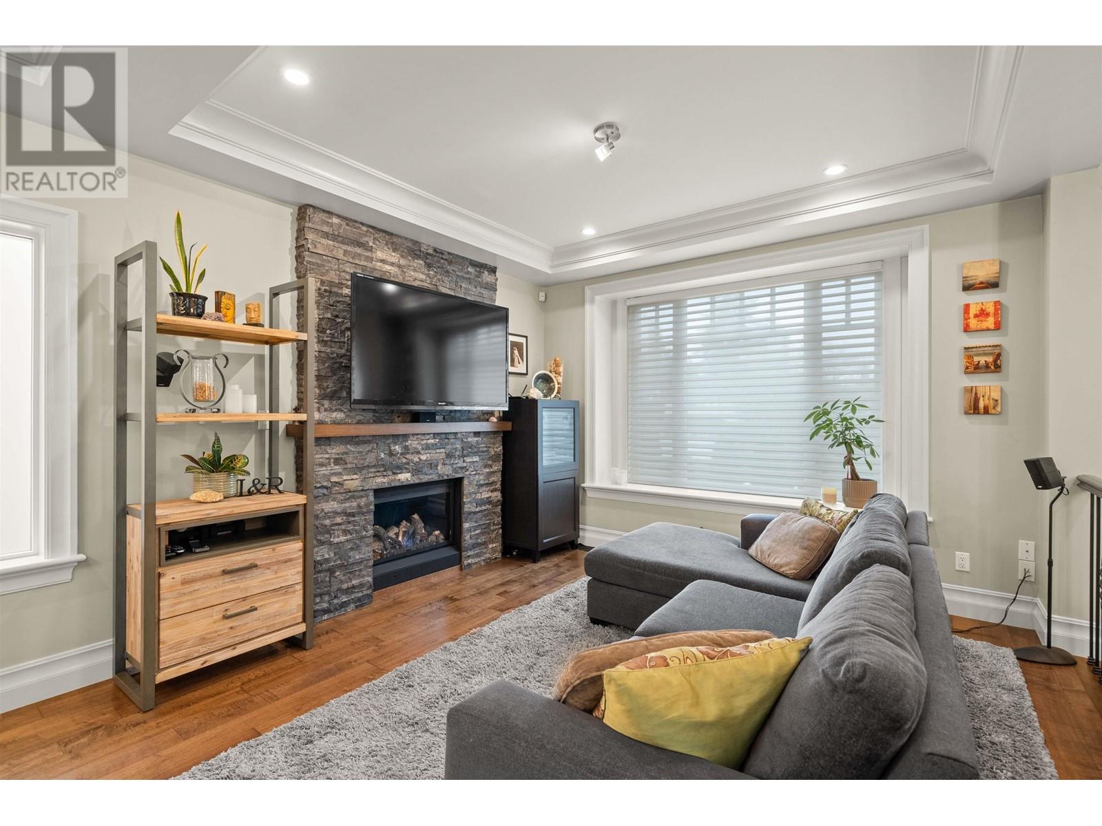 6742 Fulton Avenue, Burnaby, British Columbia  V5E 3H1 - Photo 4 - R2868738