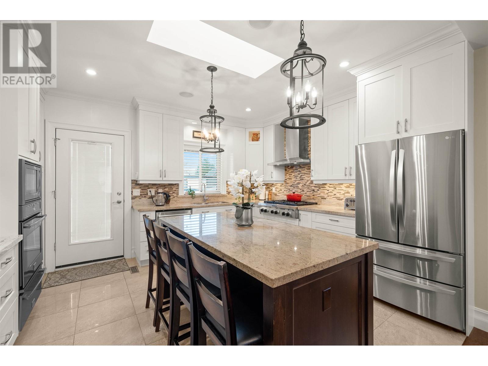 6742 Fulton Avenue, Burnaby, British Columbia  V5E 3H1 - Photo 6 - R2868738