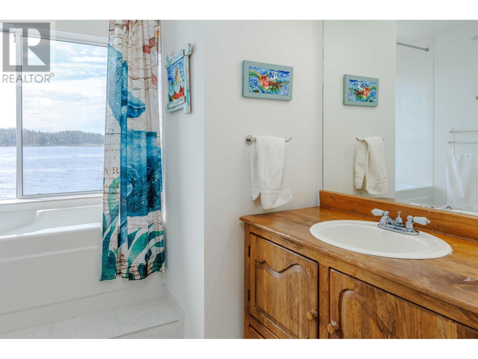 6643 Sunshine Coast Highway, Sechelt, British Columbia  V7Z 0M9 - Photo 26 - R2868752