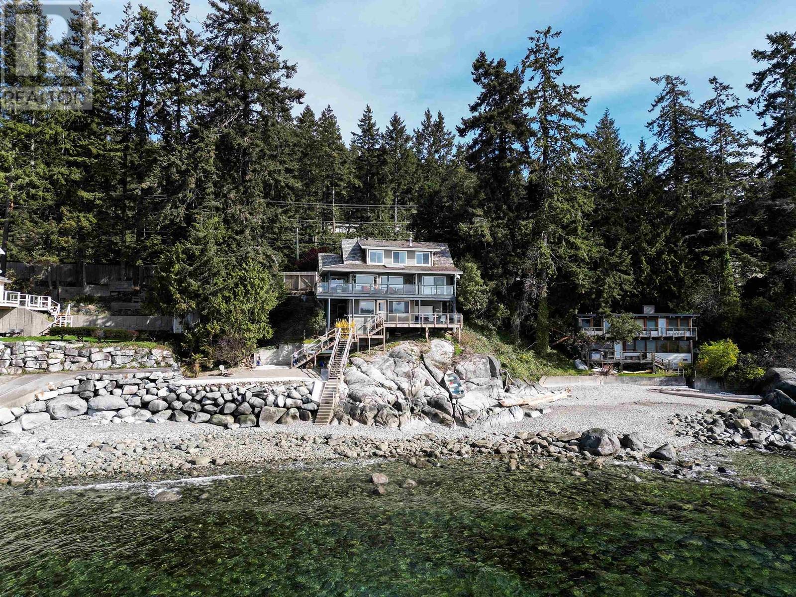 6643 Sunshine Coast Highway, Sechelt, British Columbia  V7Z 0M9 - Photo 3 - R2868752