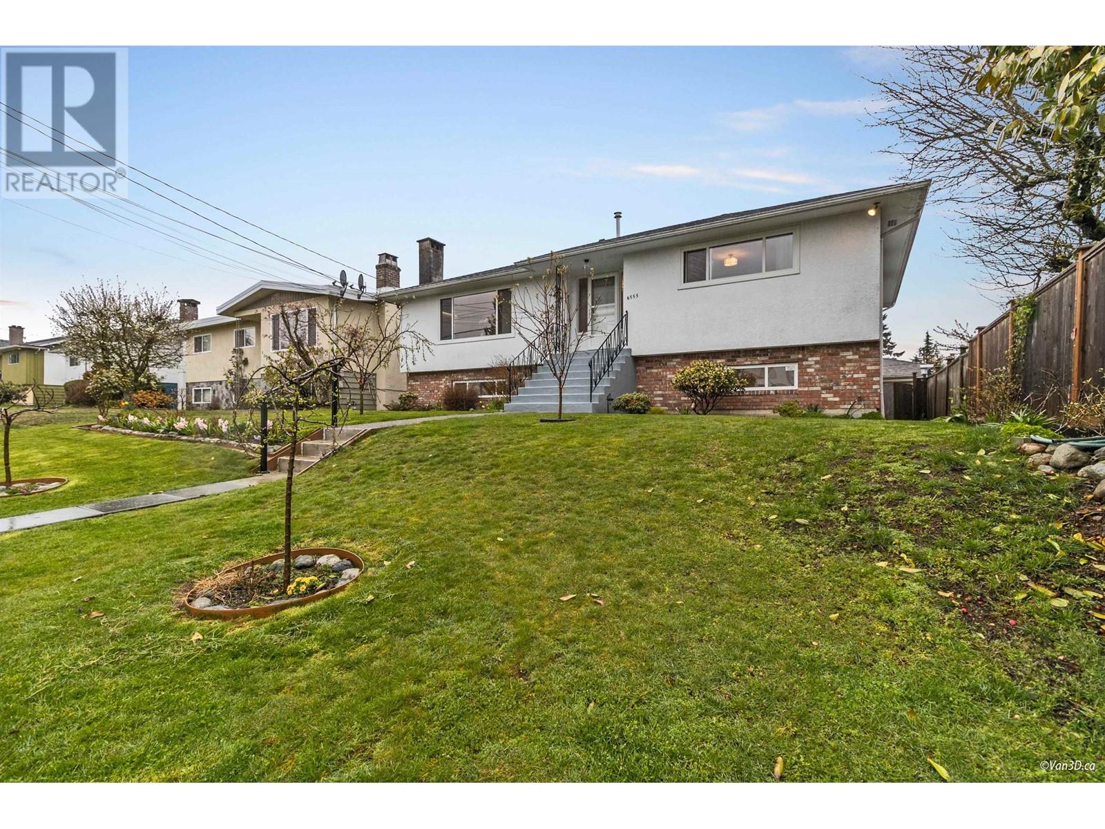 6555 St. Charles Place, Burnaby, British Columbia  V5H 3W1 - Photo 1 - R2868807