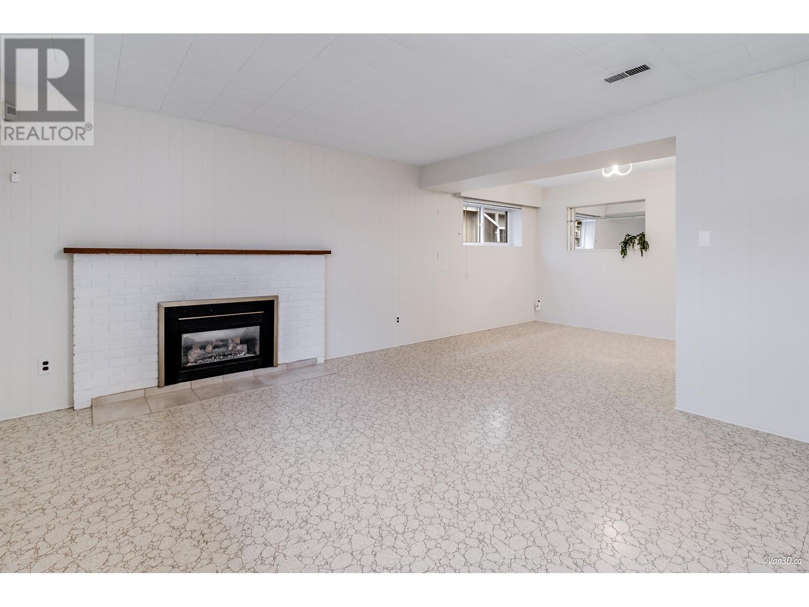 6555 St. Charles Place, Burnaby, British Columbia  V5H 3W1 - Photo 23 - R2868807