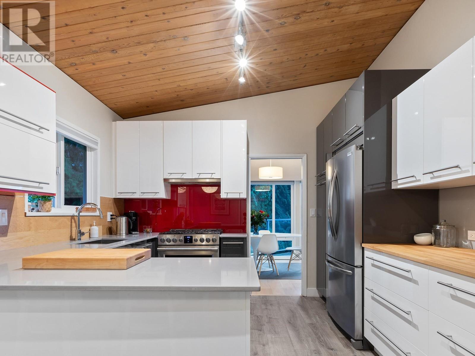 2929 Altamont Crescent, West Vancouver, British Columbia  V7V 3B9 - Photo 12 - R2868838