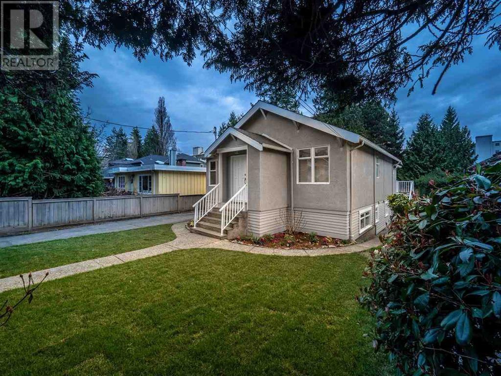 1472 Fulton Avenue, West Vancouver, British Columbia  V7T 1P1 - Photo 14 - R2868839