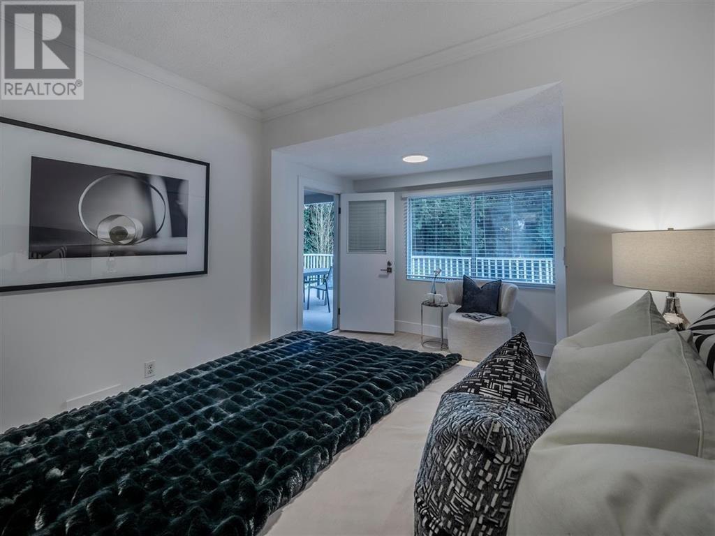 1472 Fulton Avenue, West Vancouver, British Columbia  V7T 1P1 - Photo 5 - R2868839