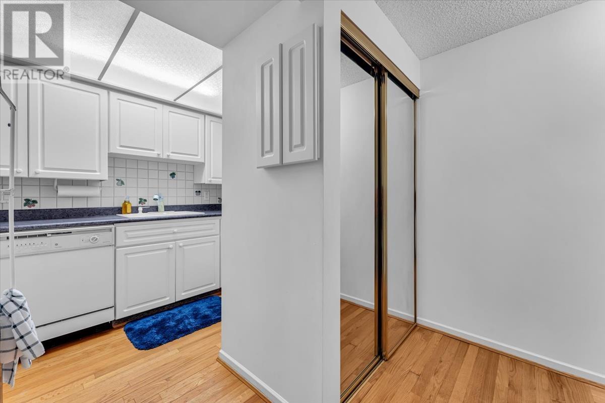 206 4134 Maywood Street, Burnaby, British Columbia  V5H 4C9 - Photo 9 - R2868698