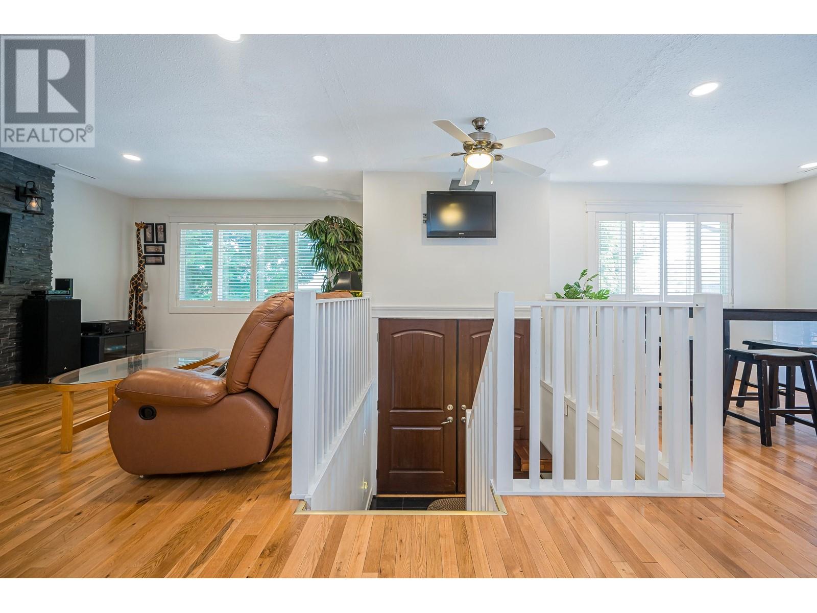21092 Stonehouse Avenue, Maple Ridge, British Columbia  V2X 8L9 - Photo 7 - R2867205