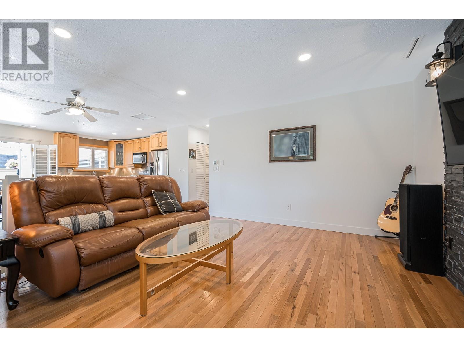 21092 Stonehouse Avenue, Maple Ridge, British Columbia  V2X 8L9 - Photo 6 - R2867205