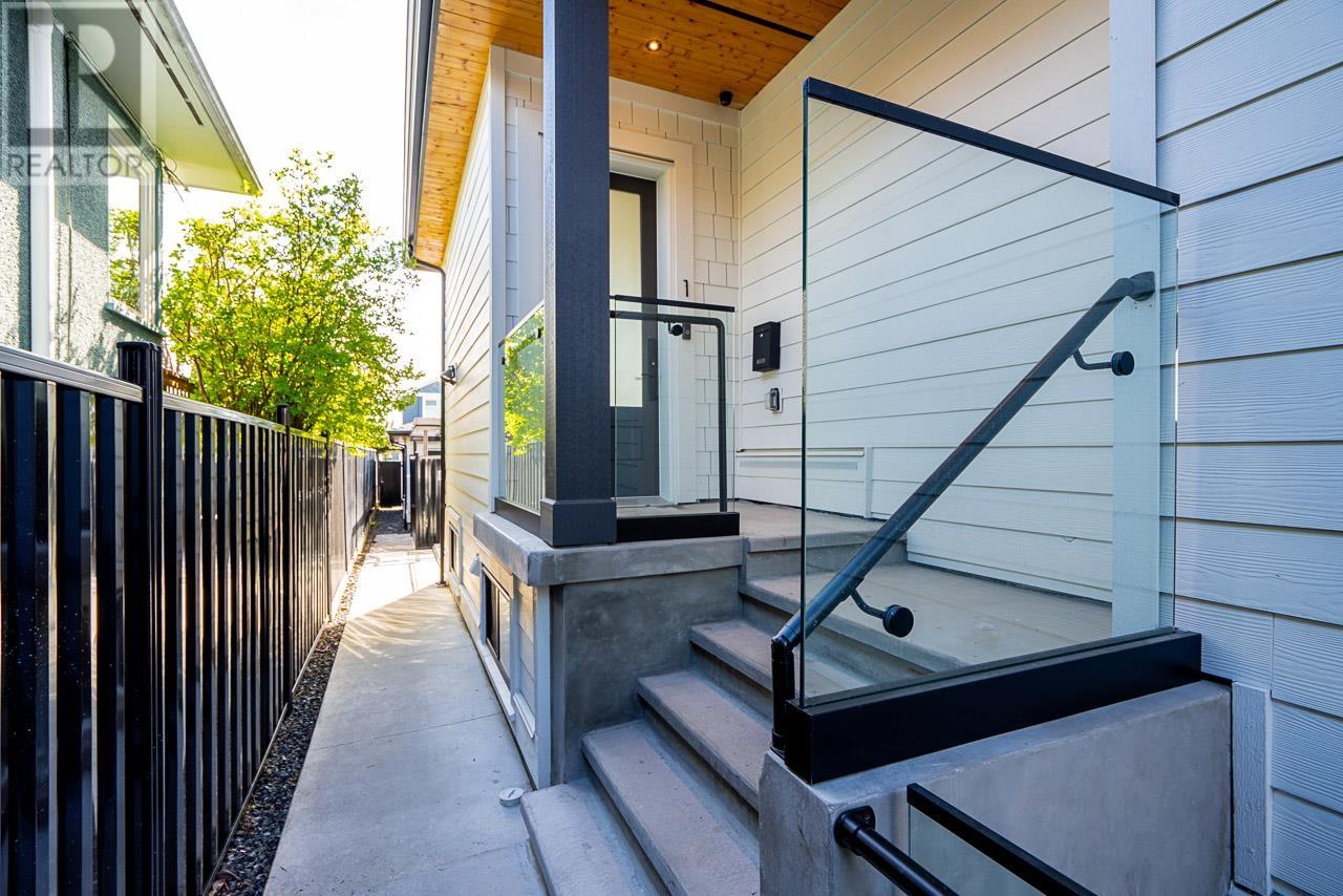 1 3468 Pandora Street, Vancouver, British Columbia  V5K 1W8 - Photo 3 - R2868847