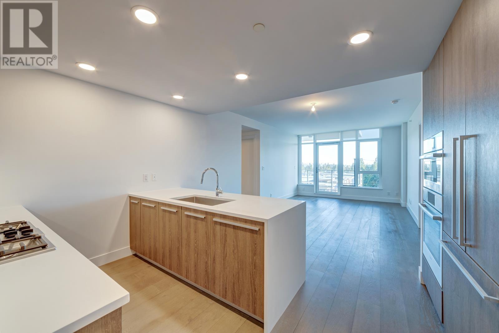 606 1210 E 27th Street, North Vancouver, British Columbia  V7J 0C5 - Photo 4 - R2868878