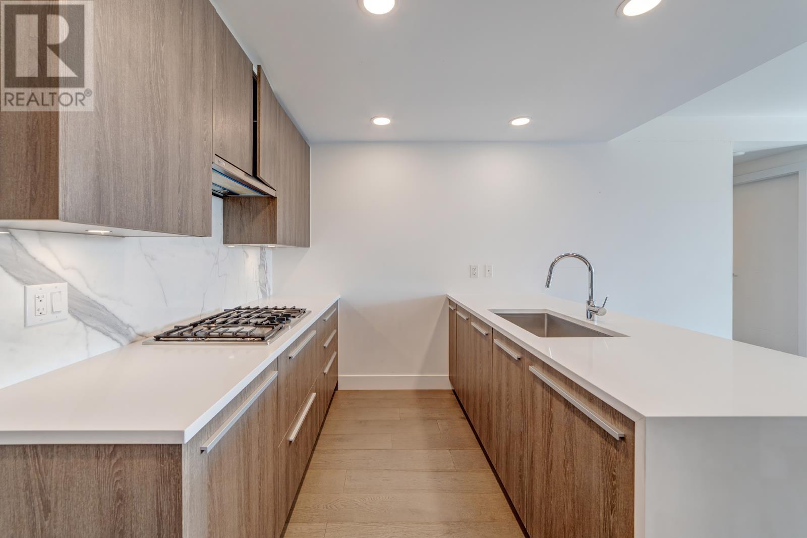 606 1210 E 27th Street, North Vancouver, British Columbia  V7J 0C5 - Photo 6 - R2868878