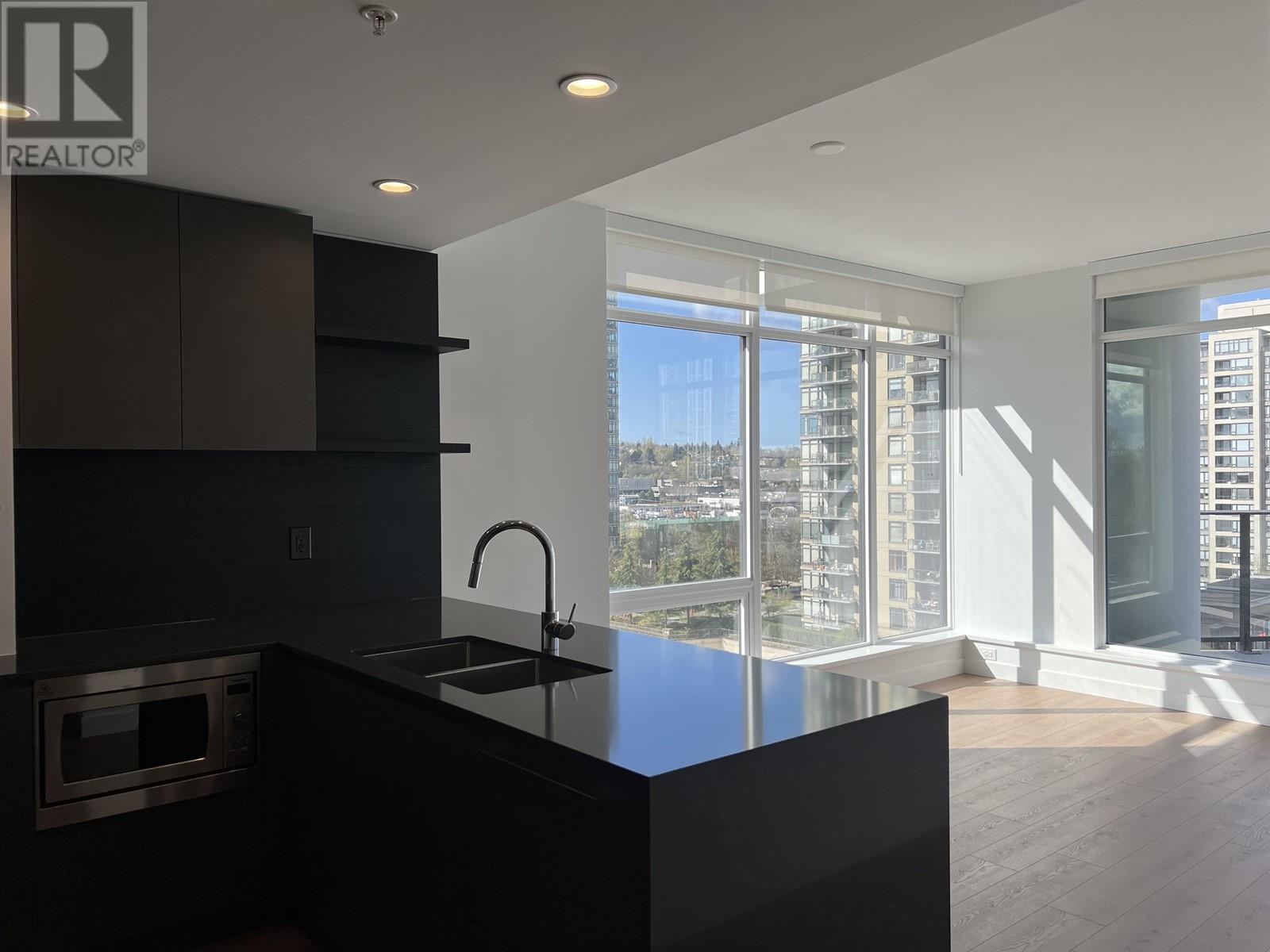 702 2181 Madison Avenue, Burnaby, British Columbia  V5C 0N4 - Photo 2 - R2868903