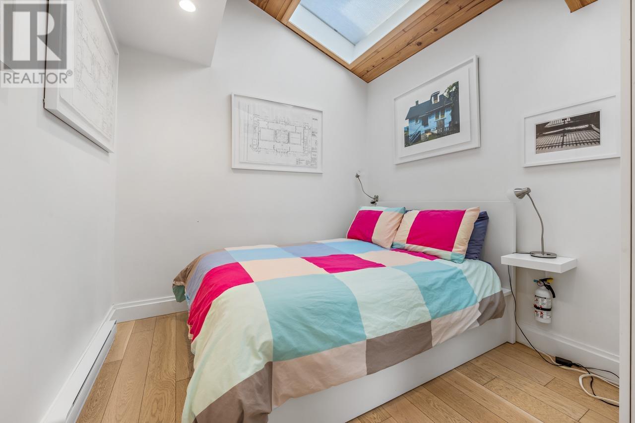836 838 E 11th Avenue, Vancouver, British Columbia  V5T 2E6 - Photo 11 - R2868874