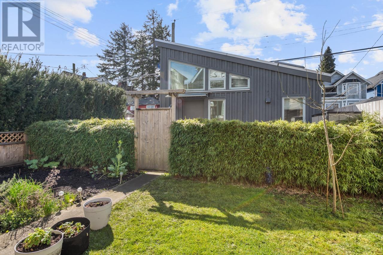 836 838 E 11th Avenue, Vancouver, British Columbia  V5T 2E6 - Photo 18 - R2868874